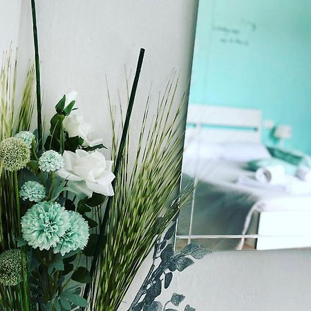 Il Nido Di Tiffany Lägenhet Massino Visconti Exteriör bild