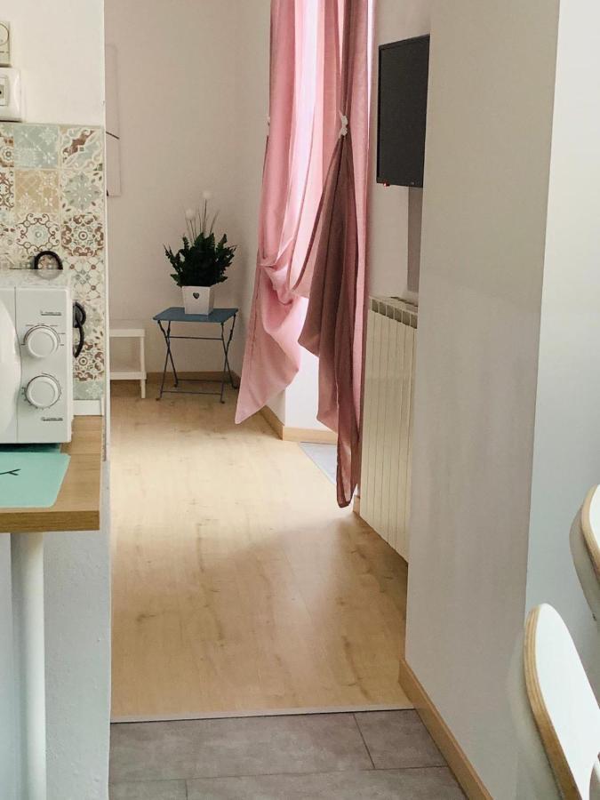 Il Nido Di Tiffany Lägenhet Massino Visconti Exteriör bild